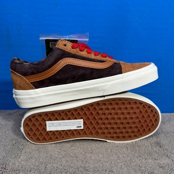 Vans Shoes - Vans old skool 
Brand new 🔥